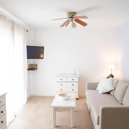 Cutie & Air-conditioning Apartment! Apartamento *