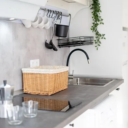 Cutie & Air-conditioning Apartment! 아파트